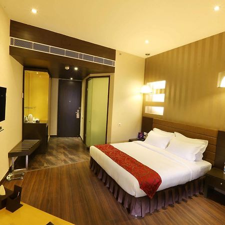 Five Elements Hotels Delhi- North Avenue New Delhi Exteriör bild