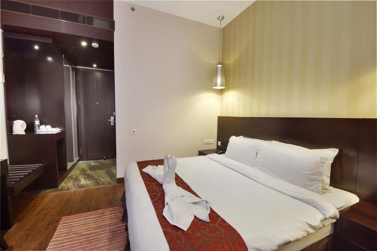 Five Elements Hotels Delhi- North Avenue New Delhi Exteriör bild