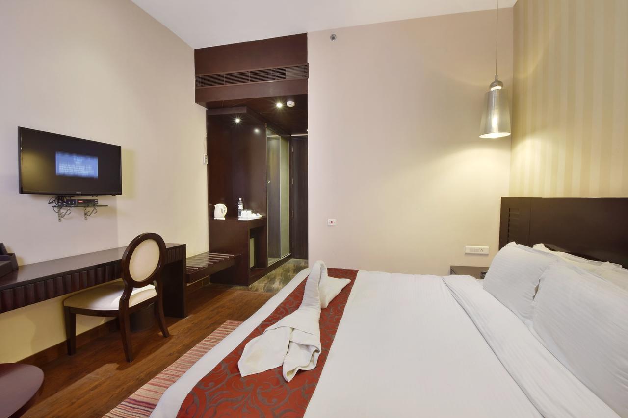 Five Elements Hotels Delhi- North Avenue New Delhi Exteriör bild