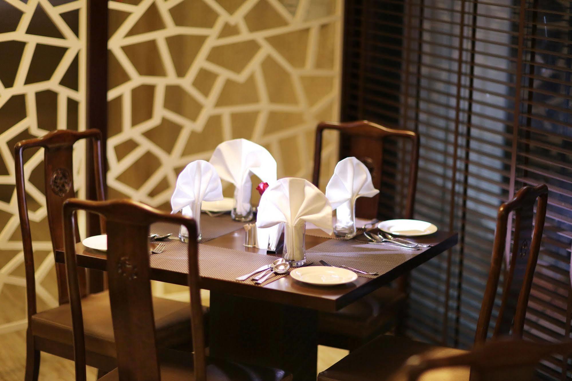 Five Elements Hotels Delhi- North Avenue New Delhi Exteriör bild